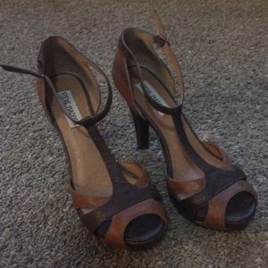T strap two toned heels
